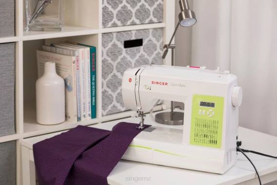 Sew Mate 5400 Sewing Machine D24050 SINGER Machines