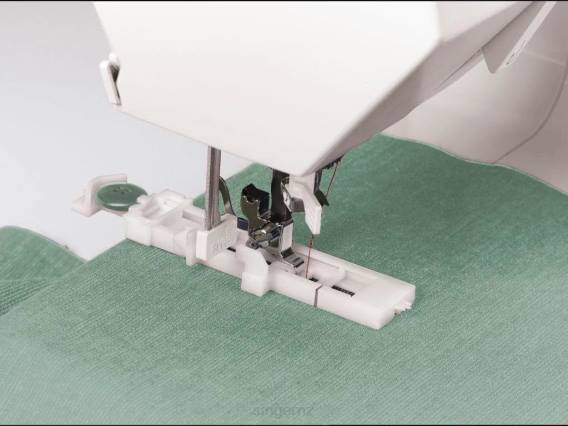 Tradition 2277 Sewing Machine D24083 SINGER Machines